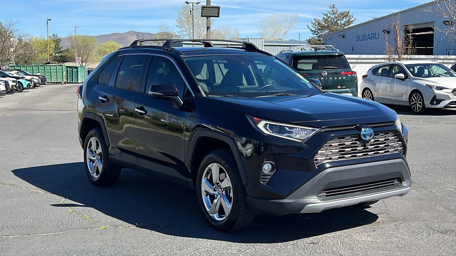 Thumbnail: 2021 Toyota RAV4 - 3