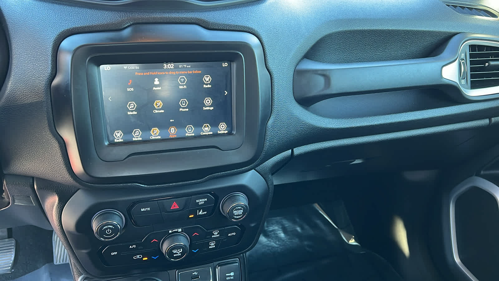 Thumbnail: 2021 Jeep Renegade - 15