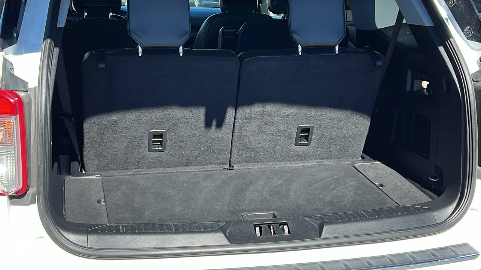 Thumbnail: 2022 Ford Explorer - 27