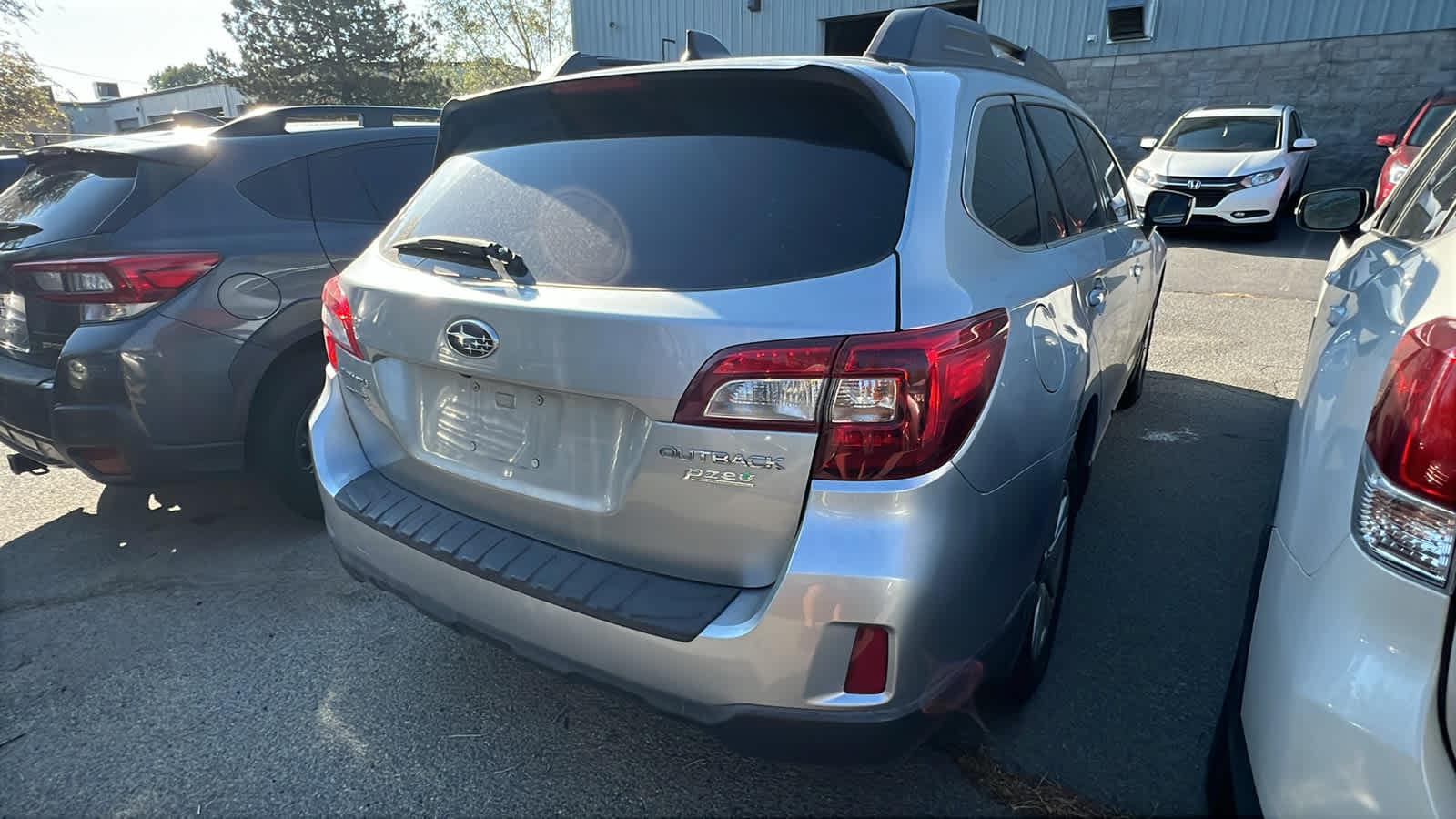 Thumbnail: 2017 Subaru Outback - 10