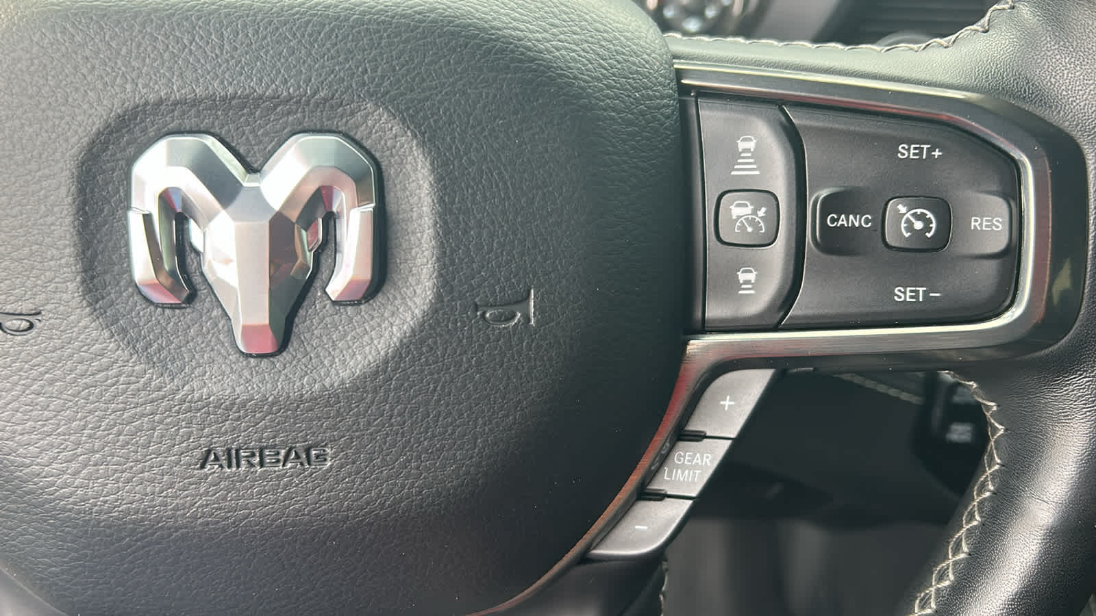 Thumbnail: 2019 RAM 1500 - 19