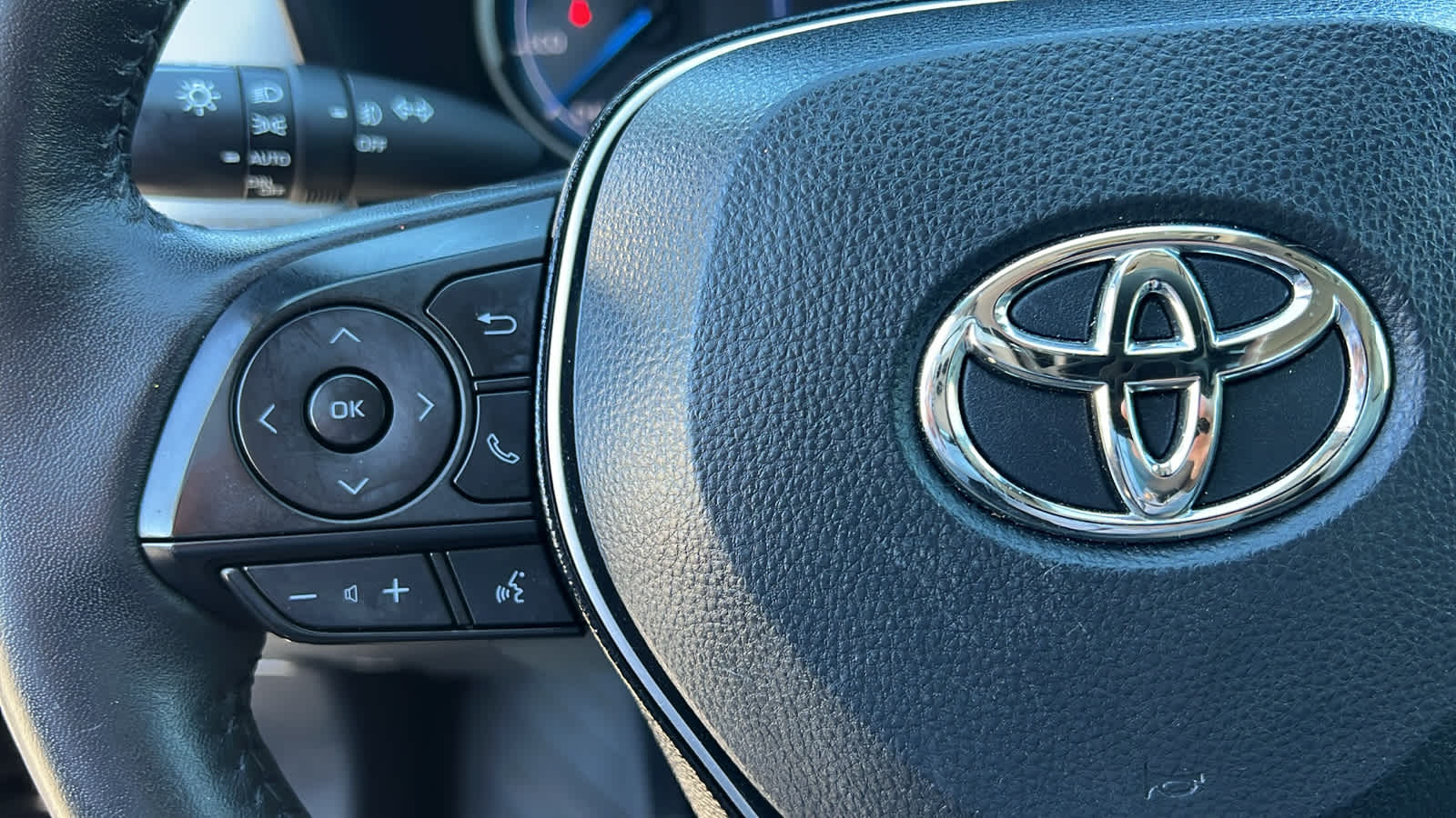 Thumbnail: 2021 Toyota RAV4 - 19