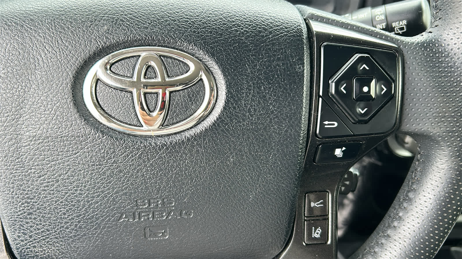 Thumbnail: 2021 Toyota 4Runner - 20