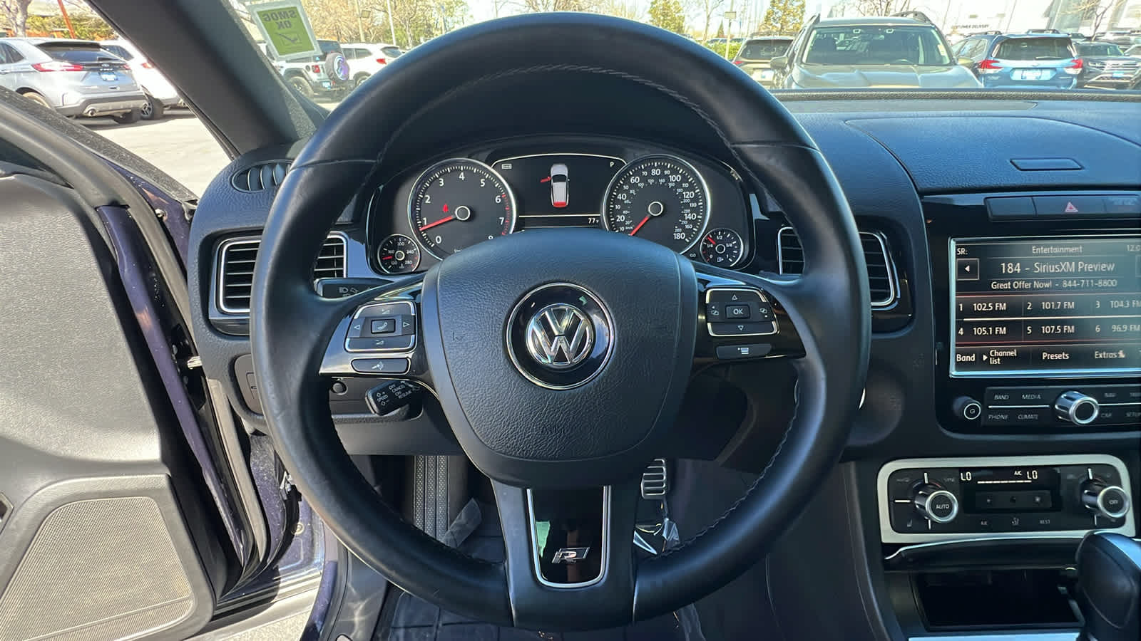 Thumbnail: 2014 Volkswagen Touareg - 18