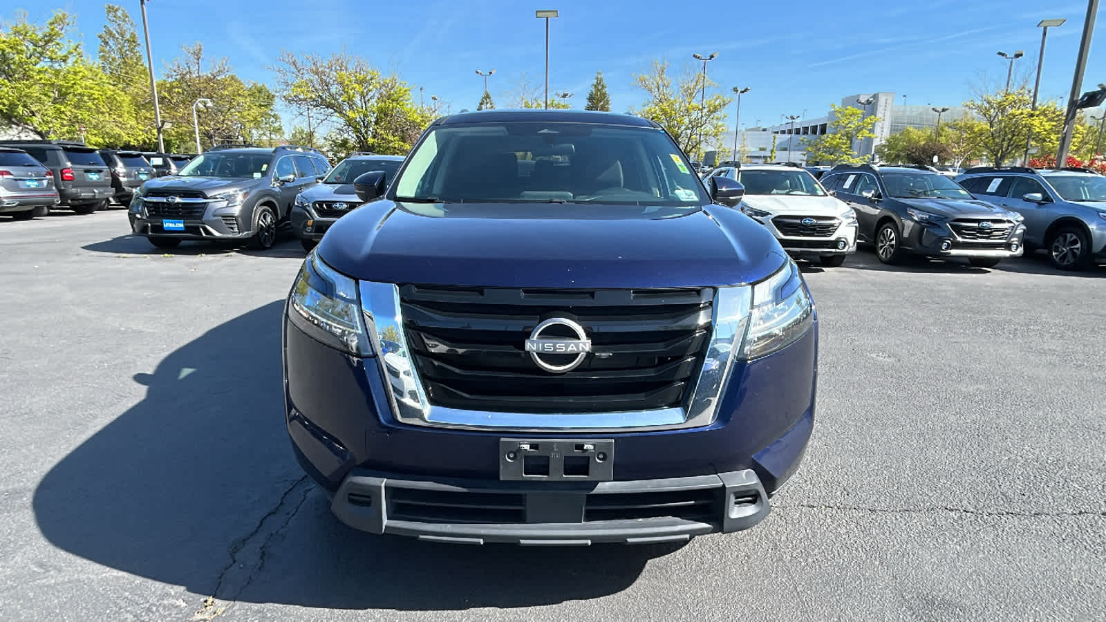Thumbnail: 2022 Nissan Pathfinder - 2