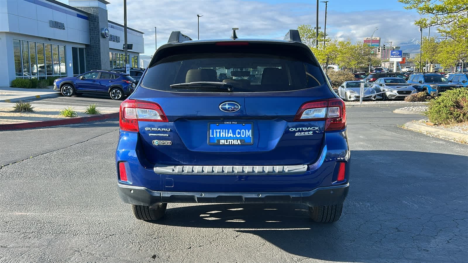 Thumbnail: 2017 Subaru Outback - 6
