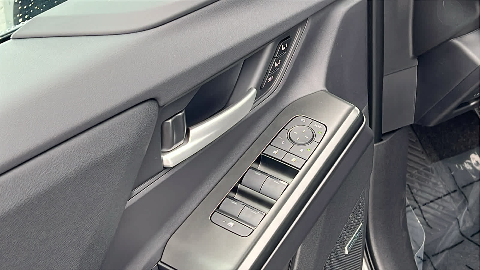 Thumbnail: 2026 Subaru Solterra - 22