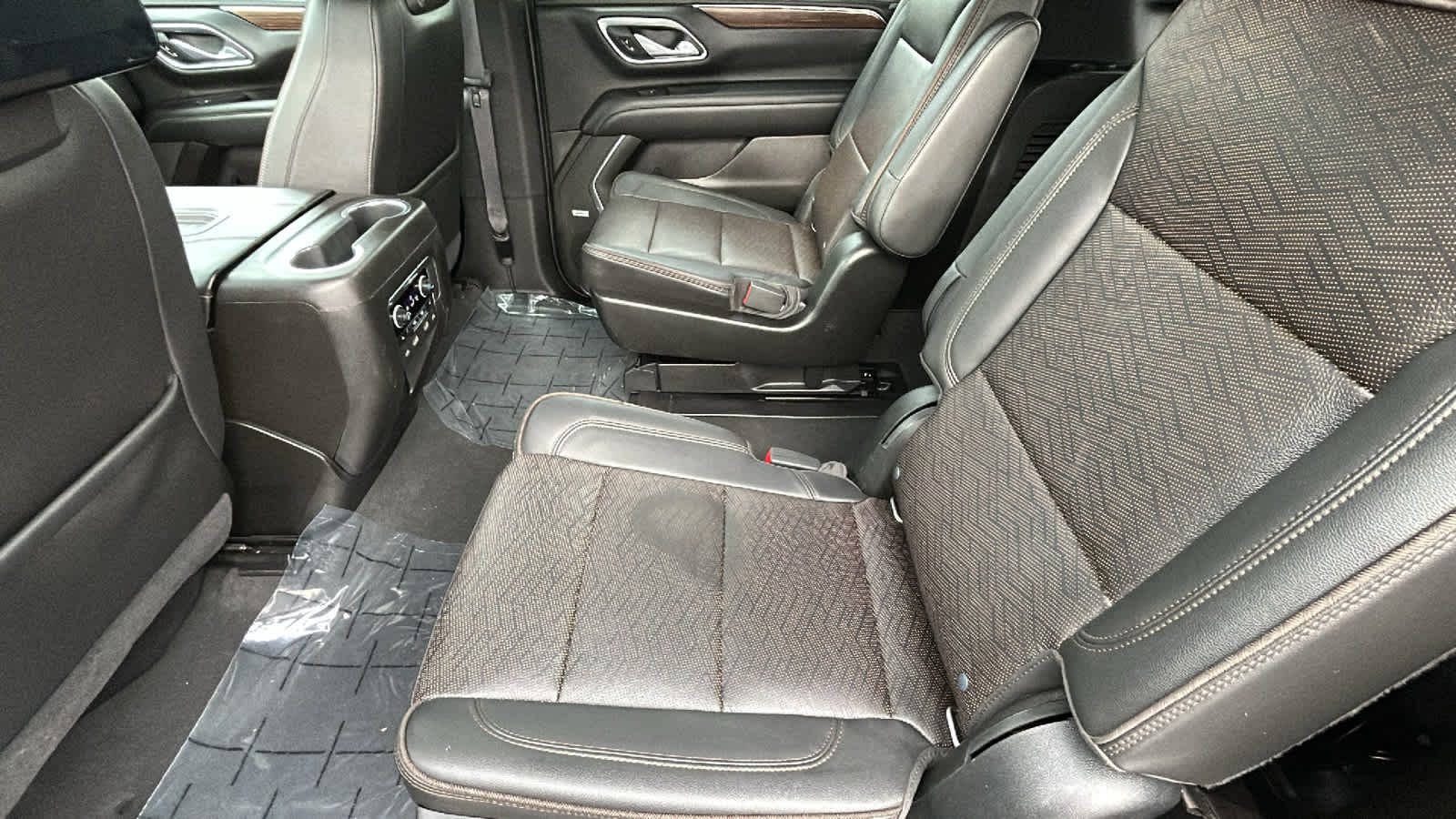 Thumbnail: 2021 Chevrolet Suburban - 24