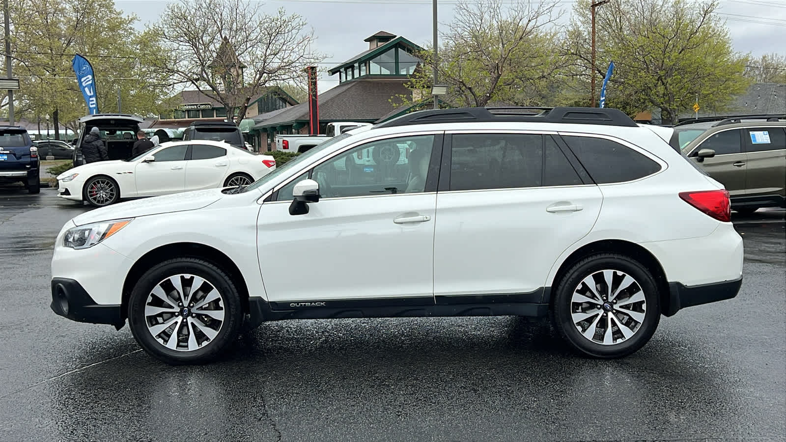 Thumbnail: 2016 Subaru Outback - 8