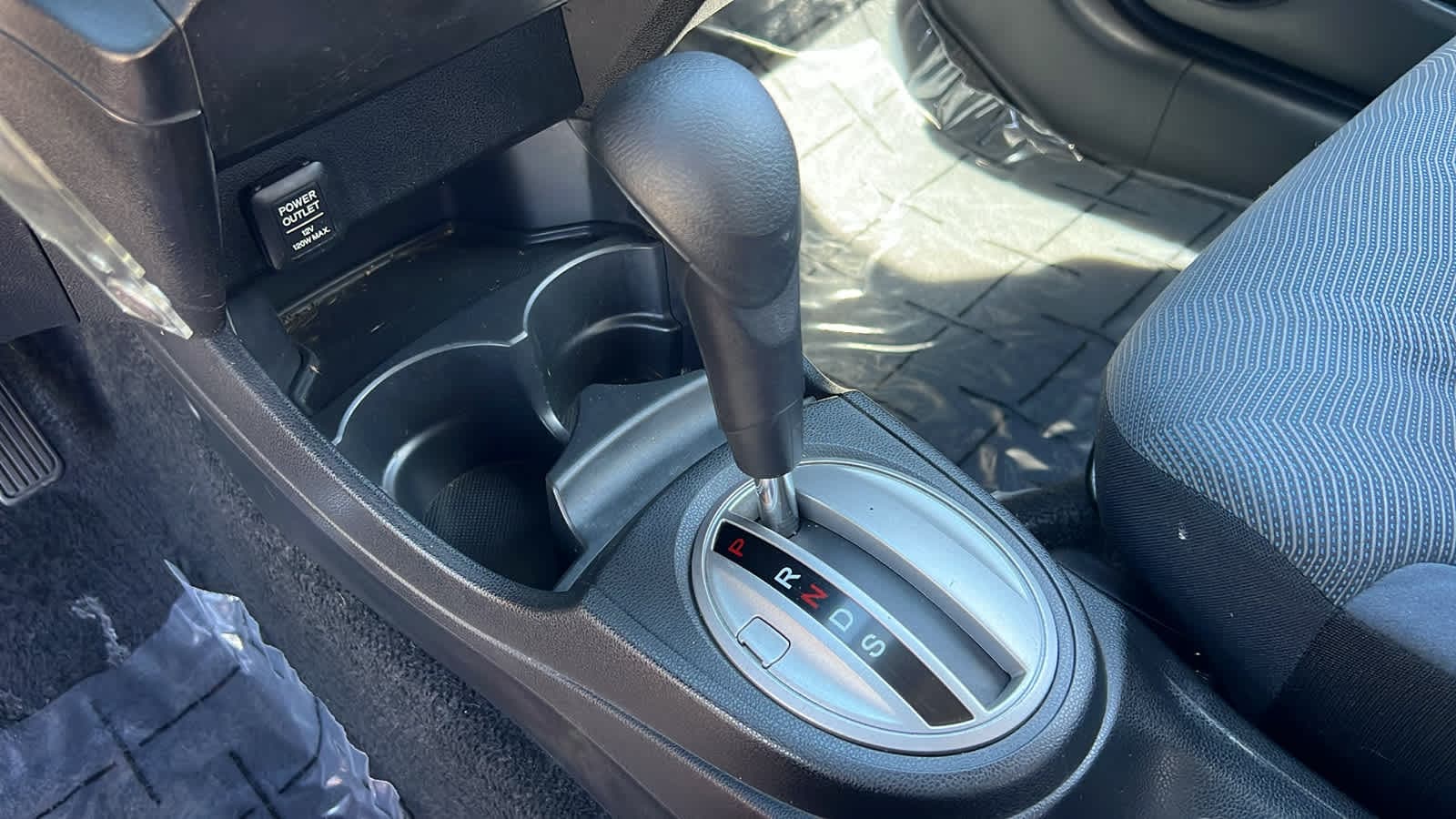 Thumbnail: 2010 Honda Fit - 13