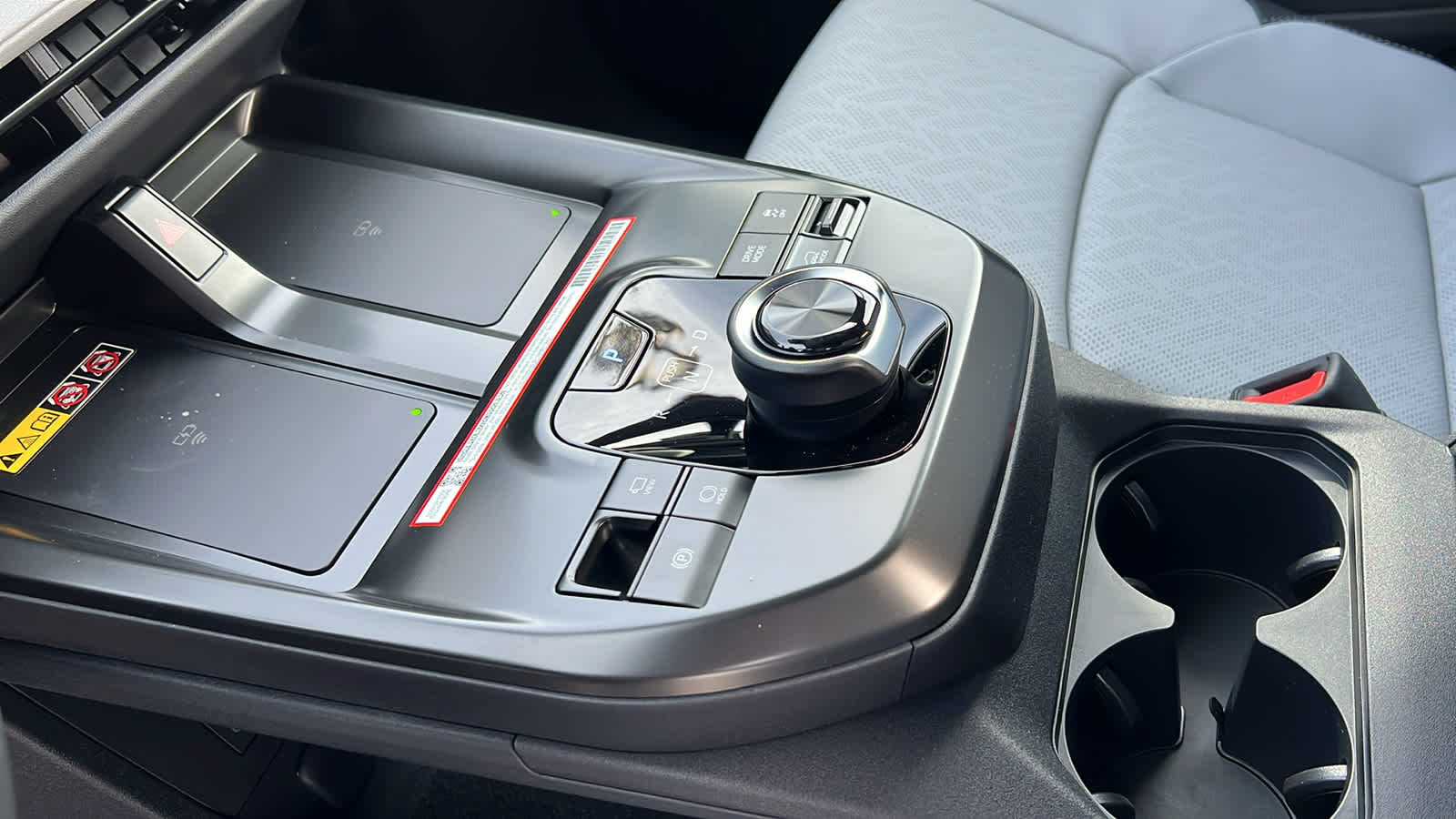 Thumbnail: 2026 Subaru Solterra - 13