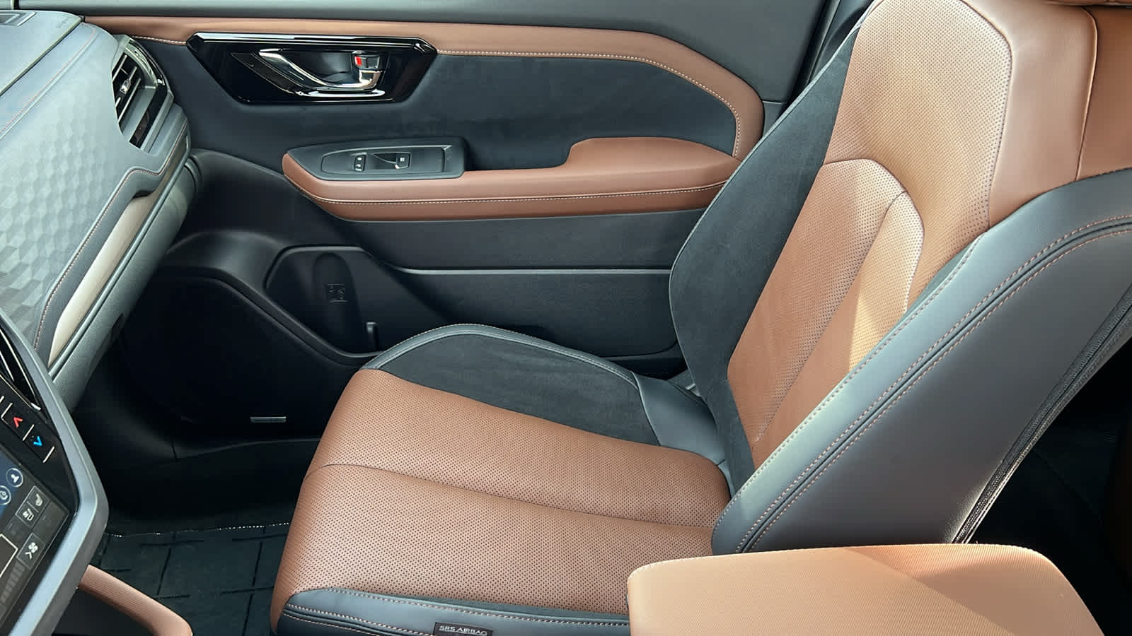 Thumbnail: 2026 Subaru Forester - 12