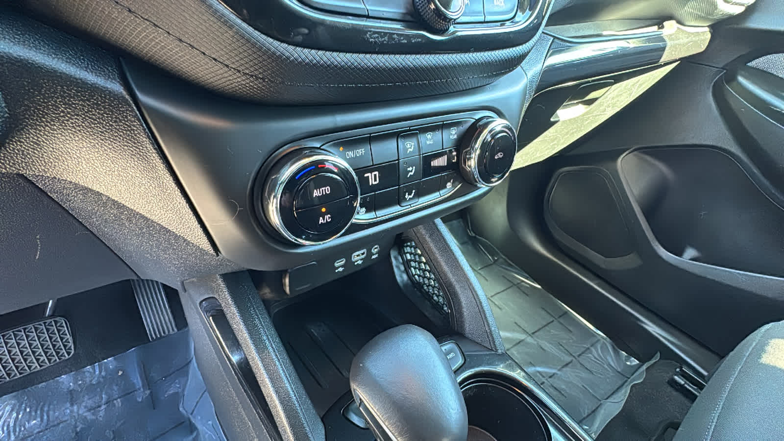 Thumbnail: 2022 Chevrolet TrailBlazer - 14