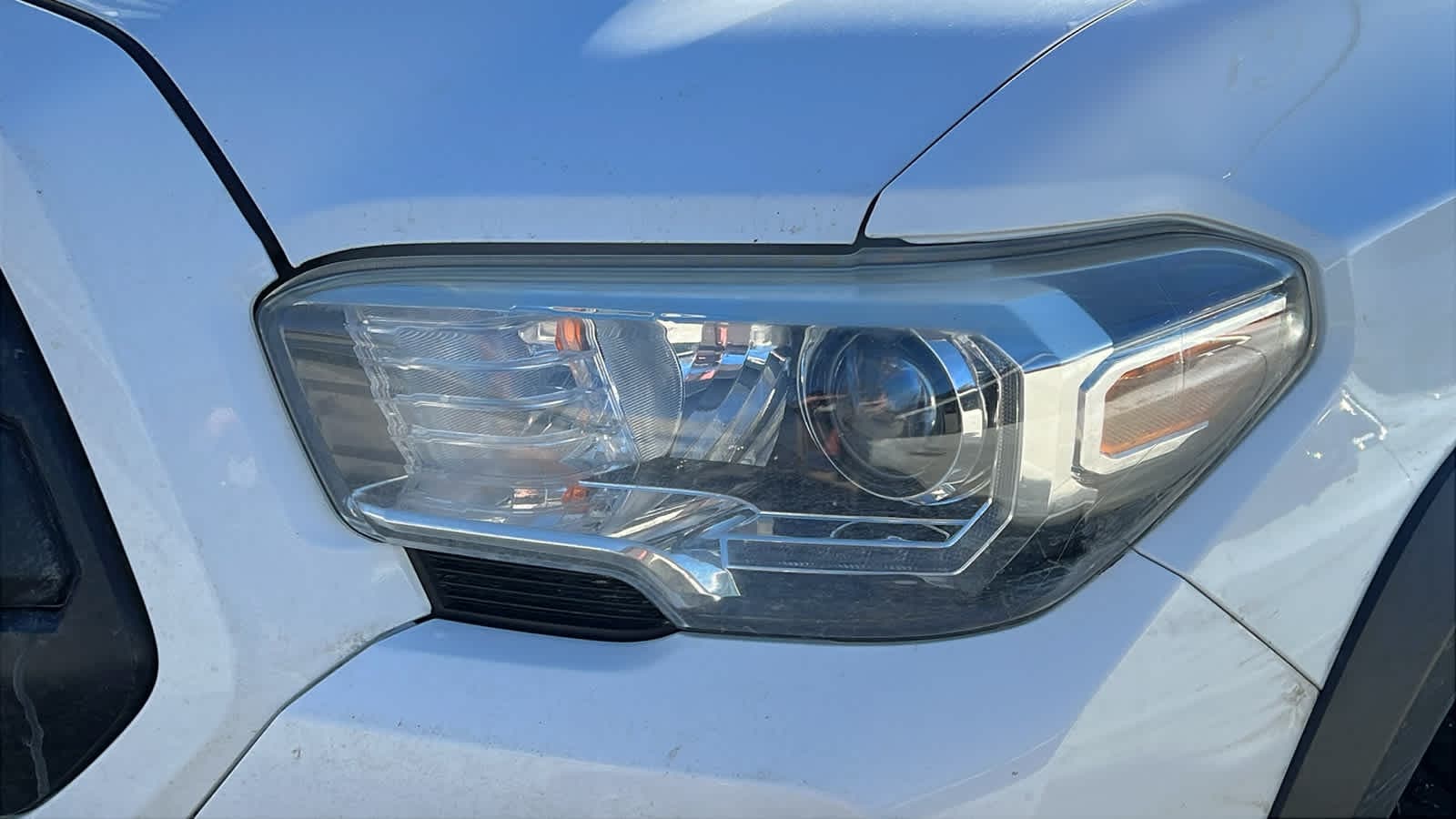 Thumbnail: 2017 Toyota Tacoma - 3