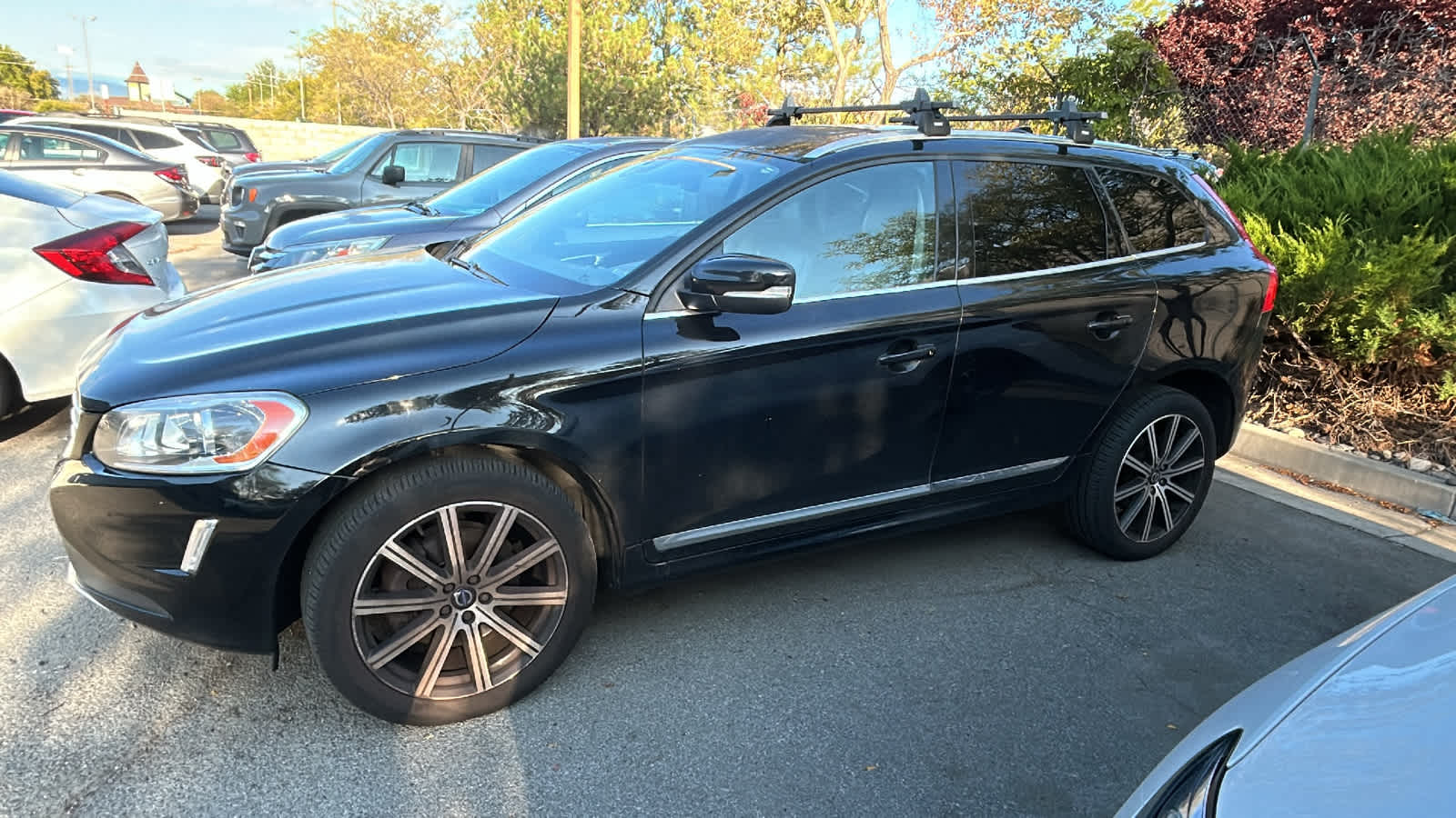 Thumbnail: 2015 Volvo XC60 - 6