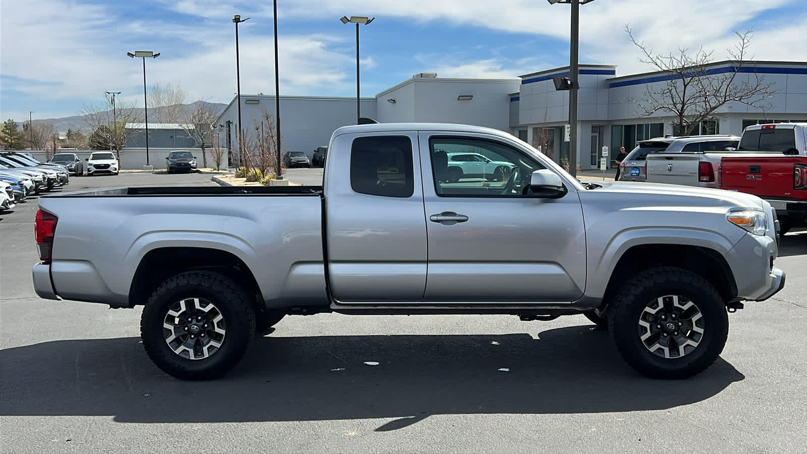 Thumbnail: 2022 Toyota Tacoma - 4