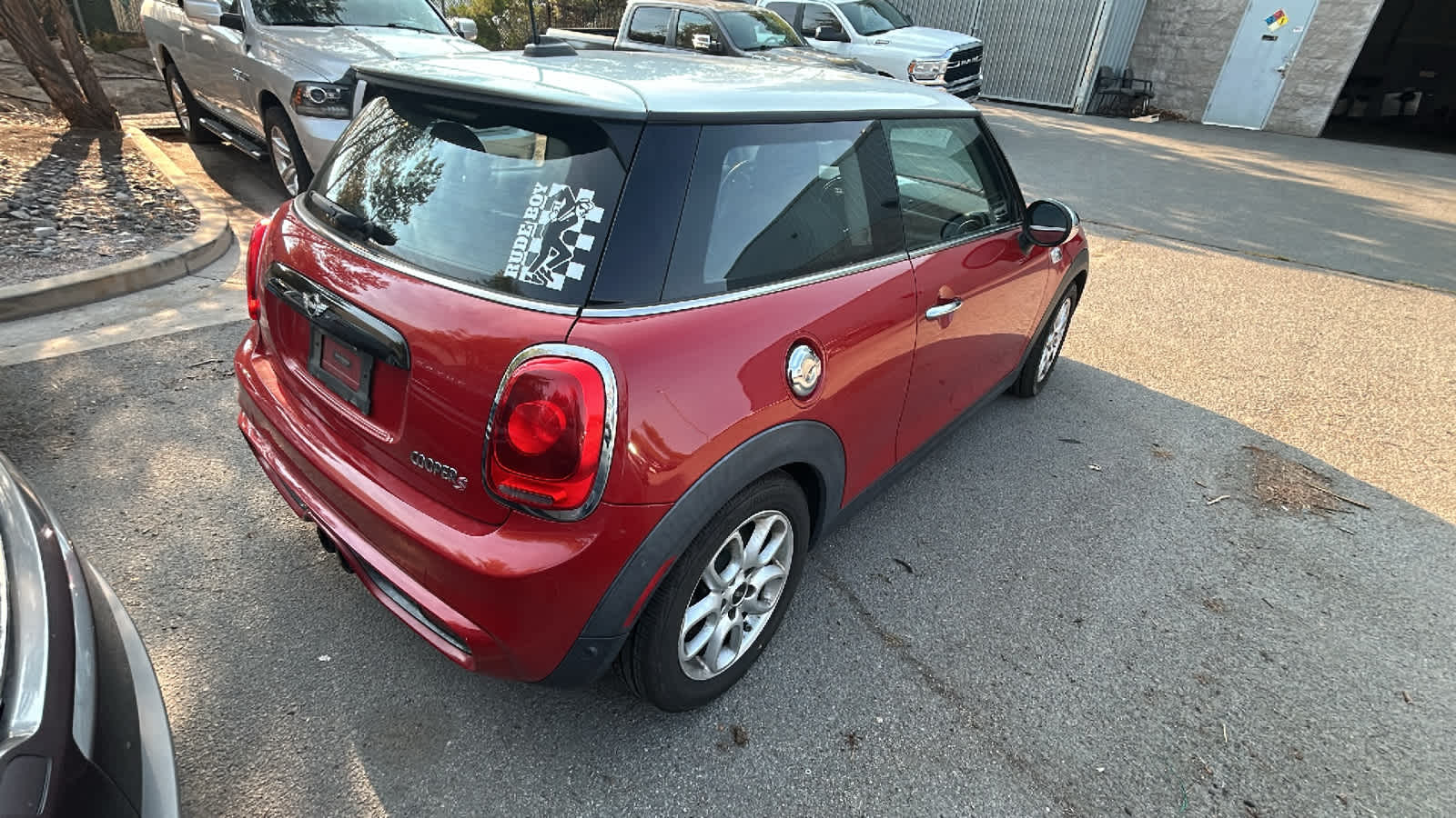 Thumbnail: 2017 MINI Cooper Hardtop - 16
