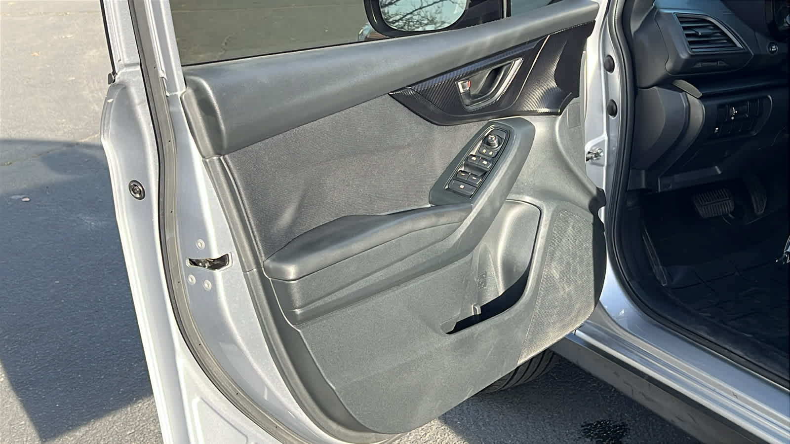 Thumbnail: 2019 Subaru Crosstrek - 20