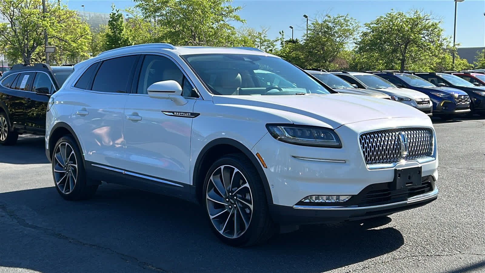 Thumbnail: 2023 Lincoln Nautilus - 3