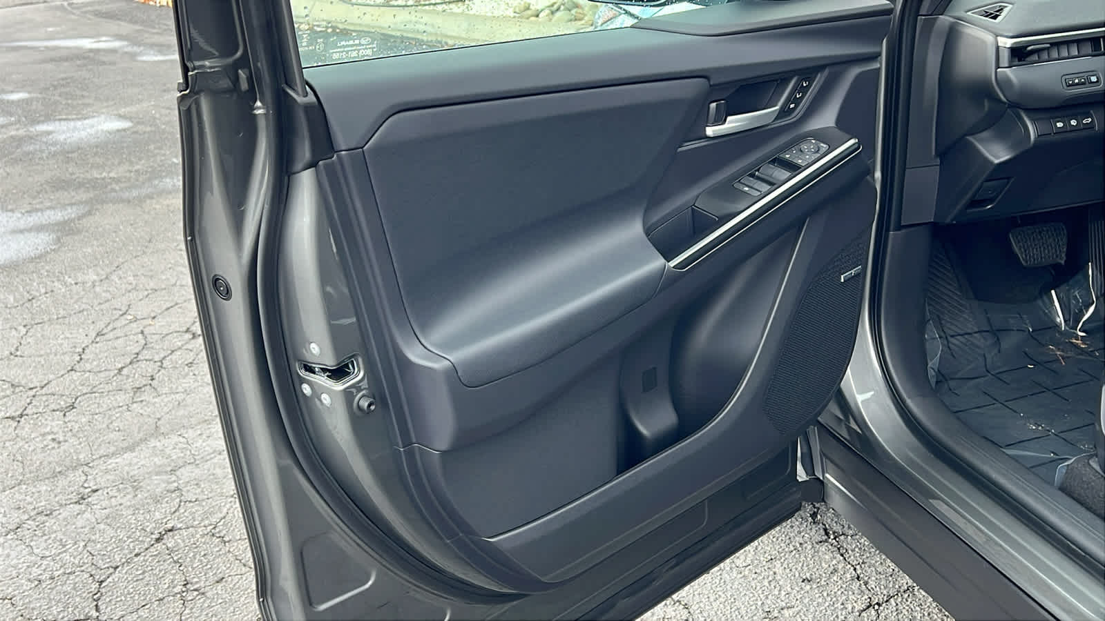 Thumbnail: 2026 Subaru Solterra - 23