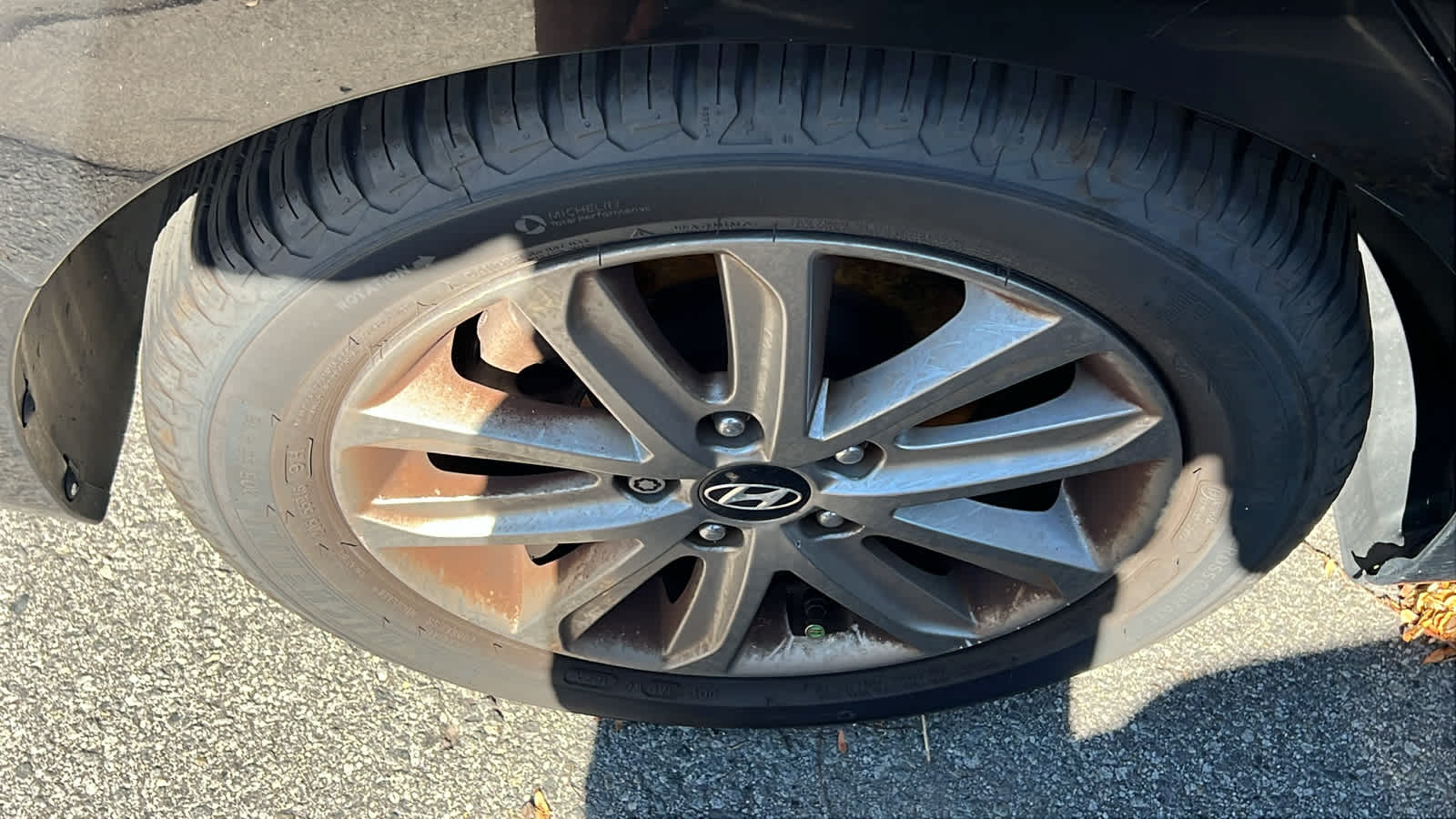Thumbnail: 2015 Hyundai Elantra - 18
