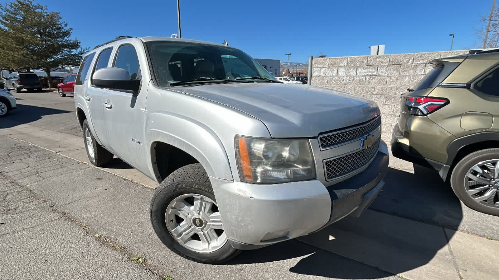 Thumbnail: 2011 Chevrolet Tahoe - 19