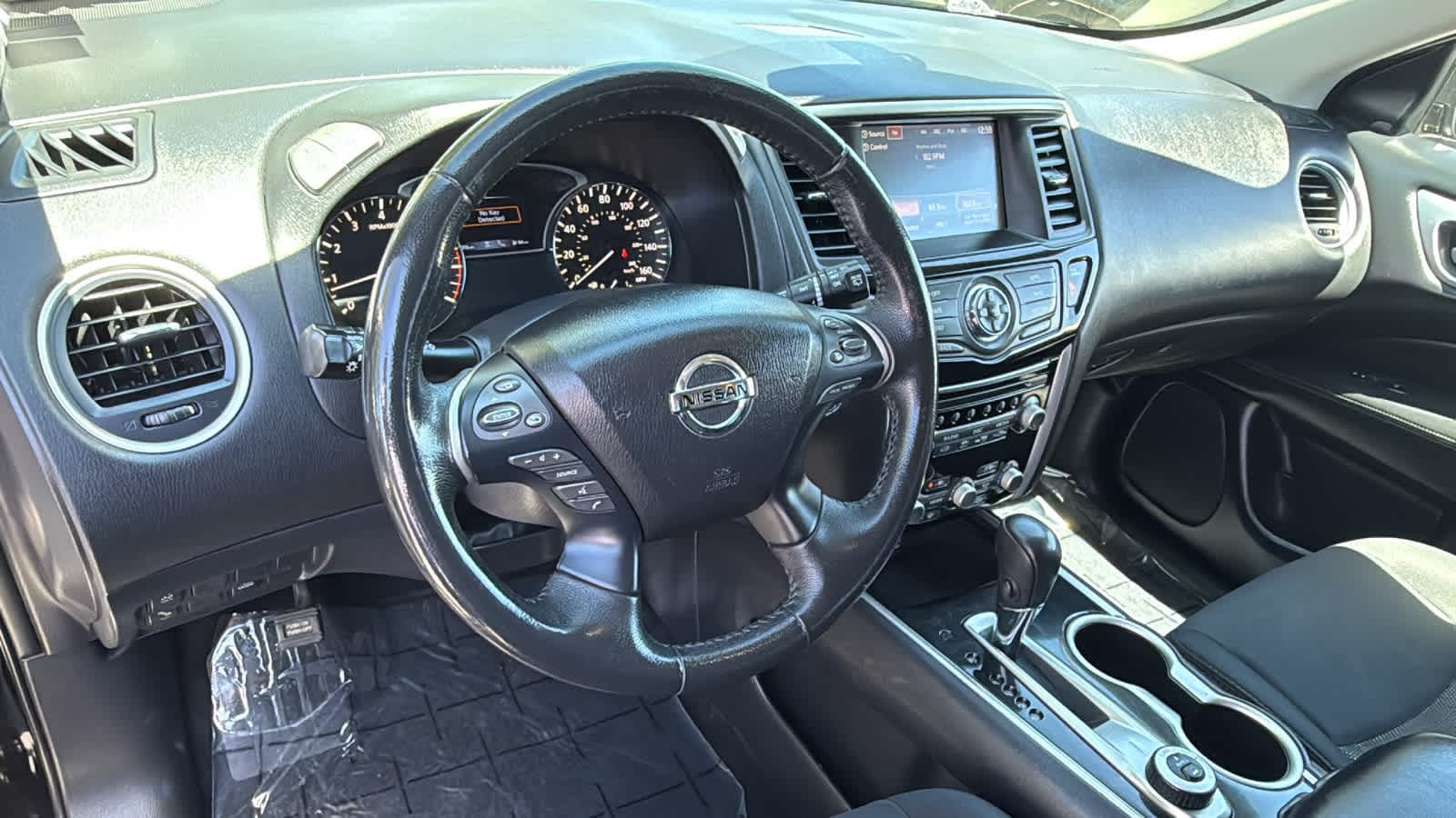 Thumbnail: 2019 Nissan Pathfinder - 10