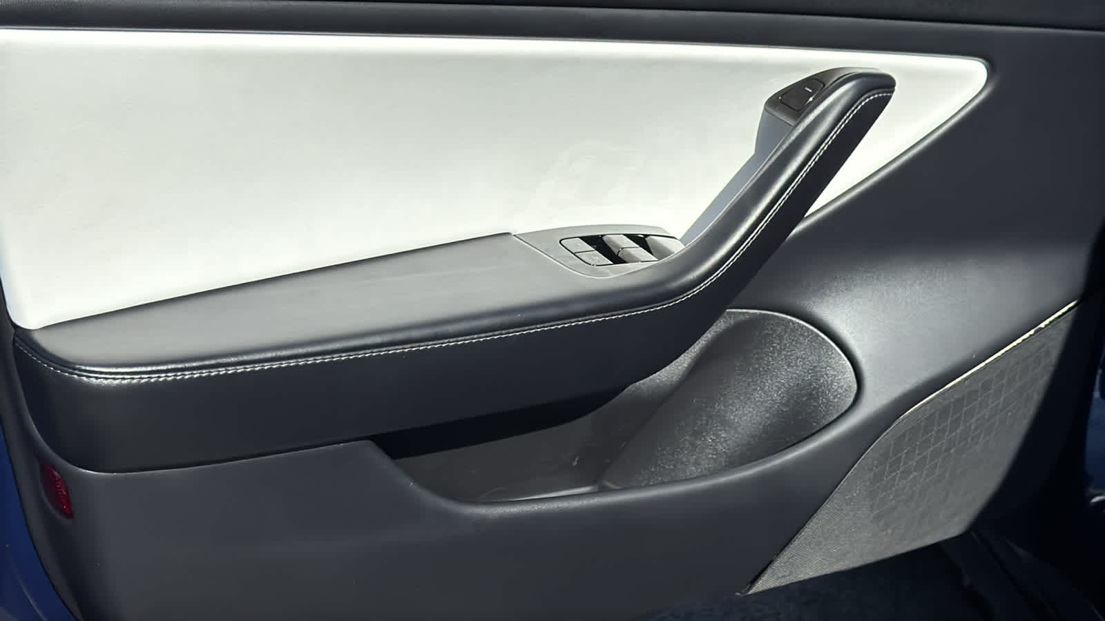 Thumbnail: 2019 Tesla Model 3 - 21