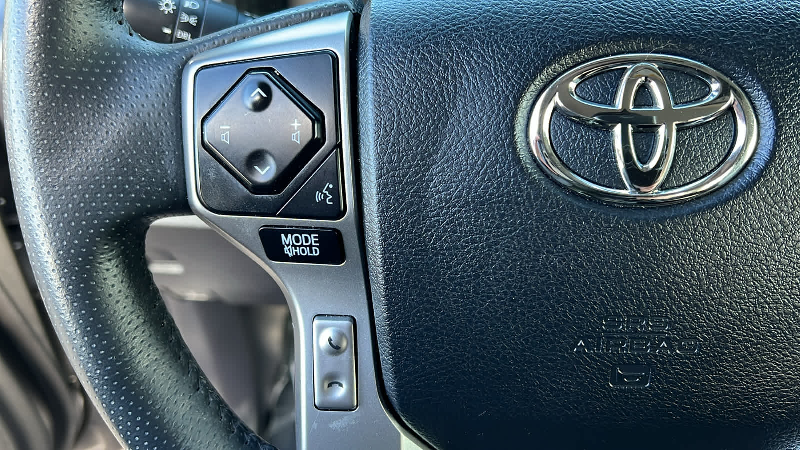 Thumbnail: 2022 Toyota 4Runner - 19