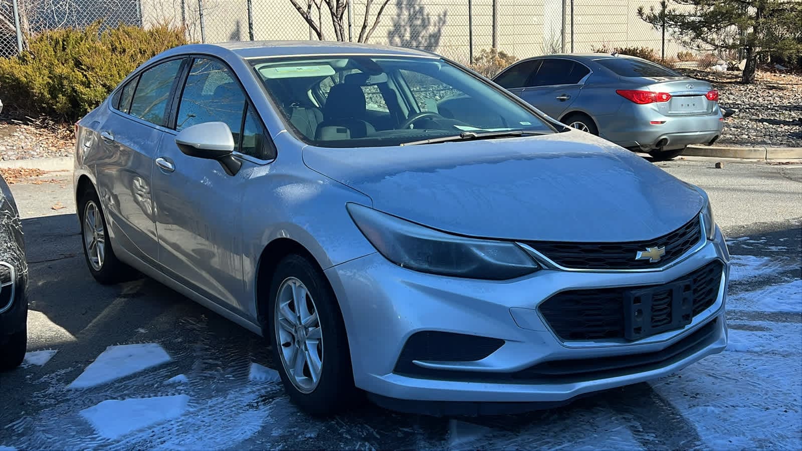 Thumbnail: 2018 Chevrolet Cruze - 3