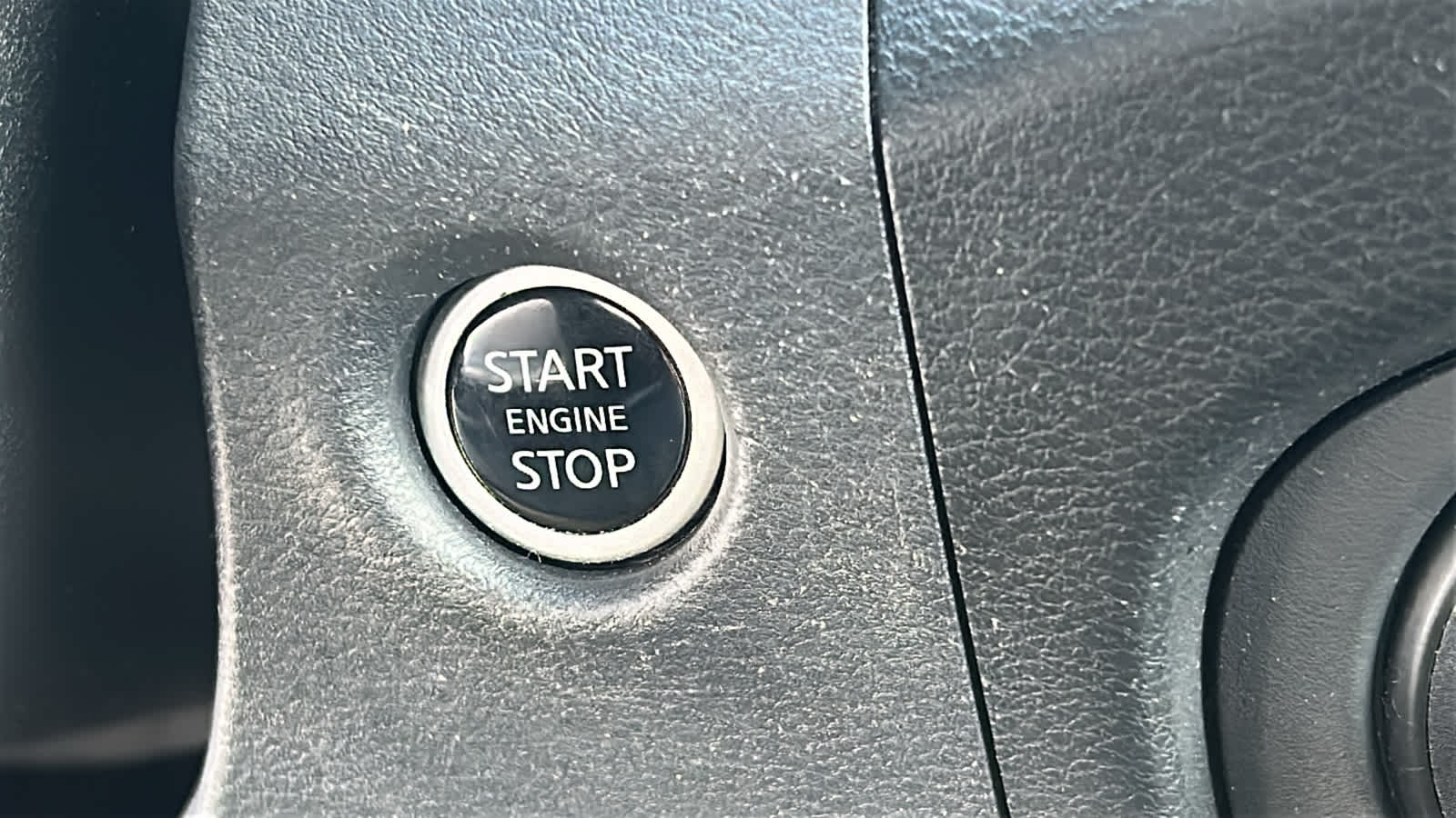 Thumbnail: 2023 Nissan Frontier - 17