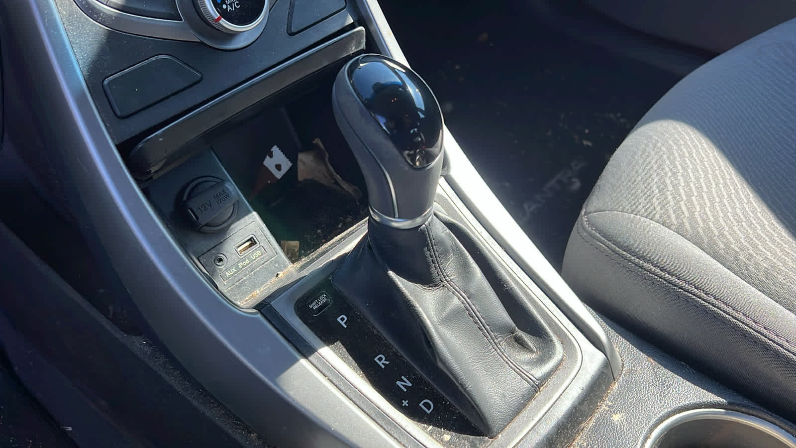 Thumbnail: 2015 Hyundai Elantra - 10