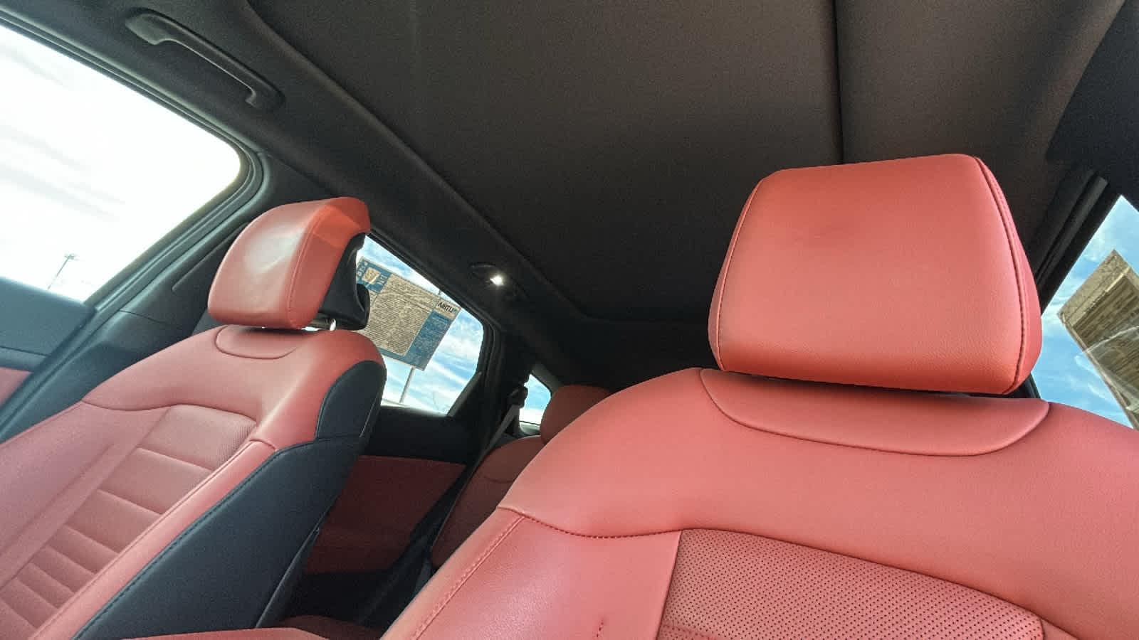 Thumbnail: 2025 Kia Sportage - 11