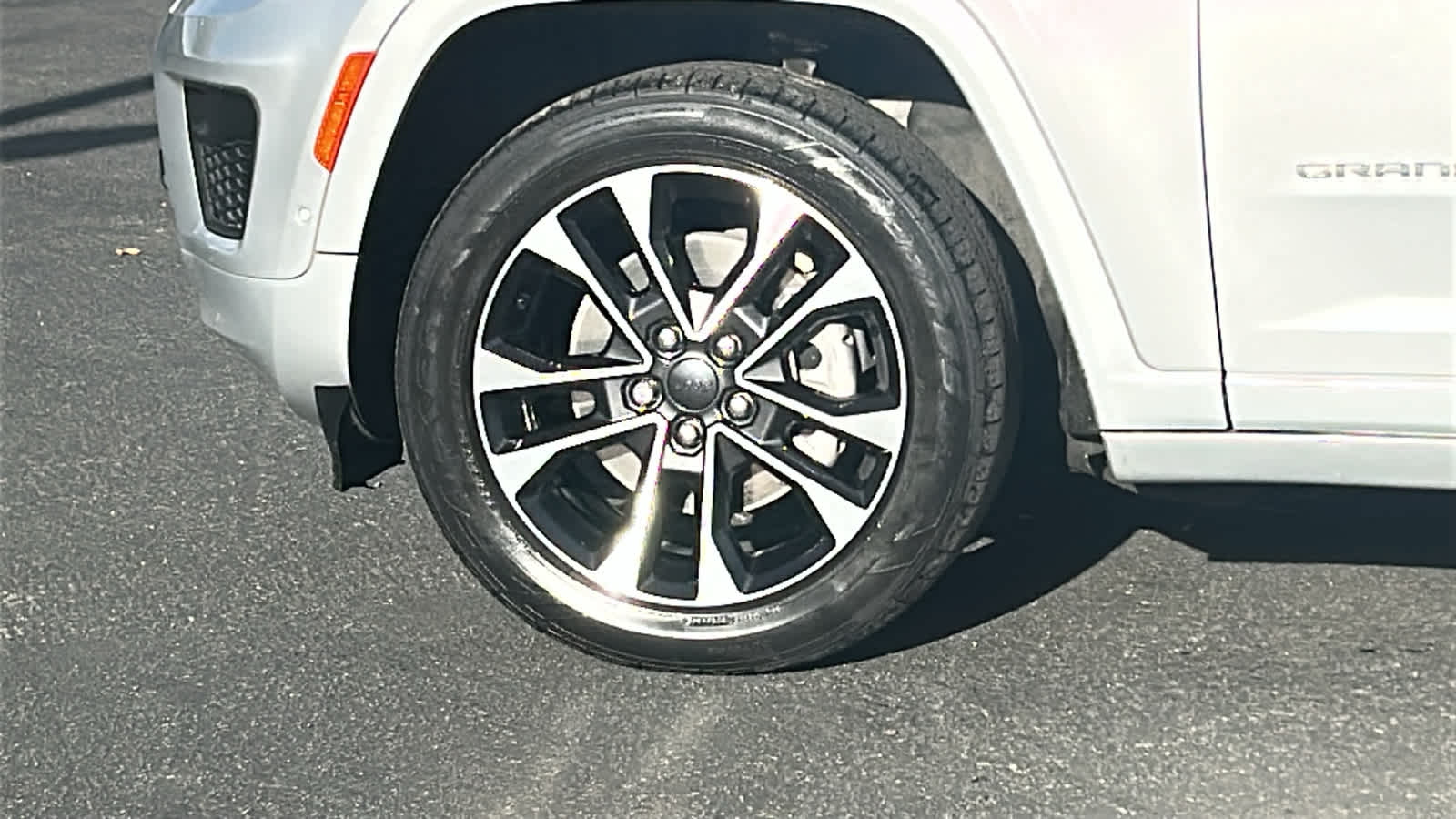 Thumbnail: 2021 Jeep Grand Cherokee L - 9