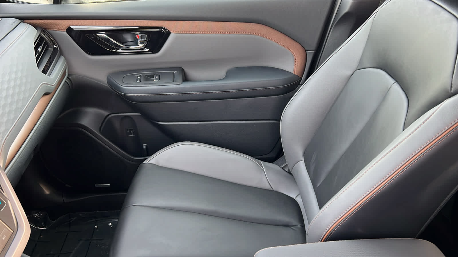 Thumbnail: 2026 Subaru Forester - 12