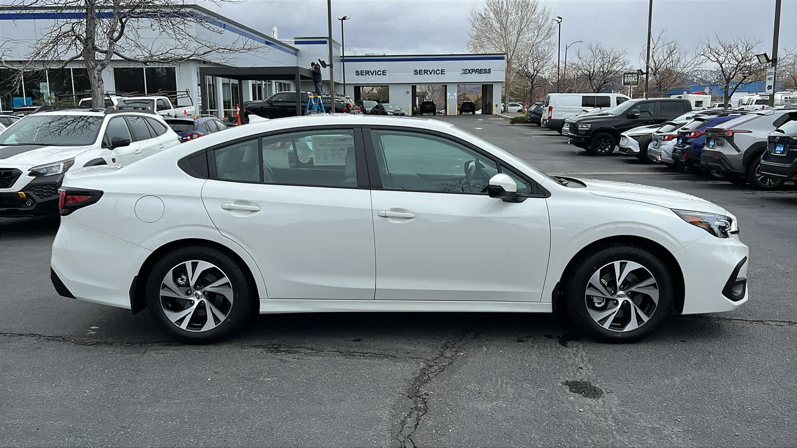 2025 Subaru Legacy Premium photo 4