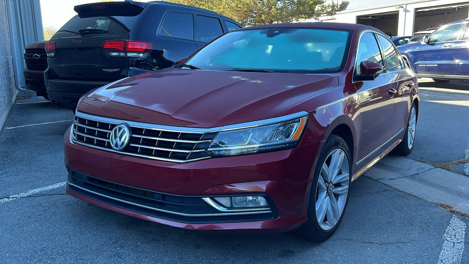 Thumbnail: 2017 Volkswagen Passat - 1