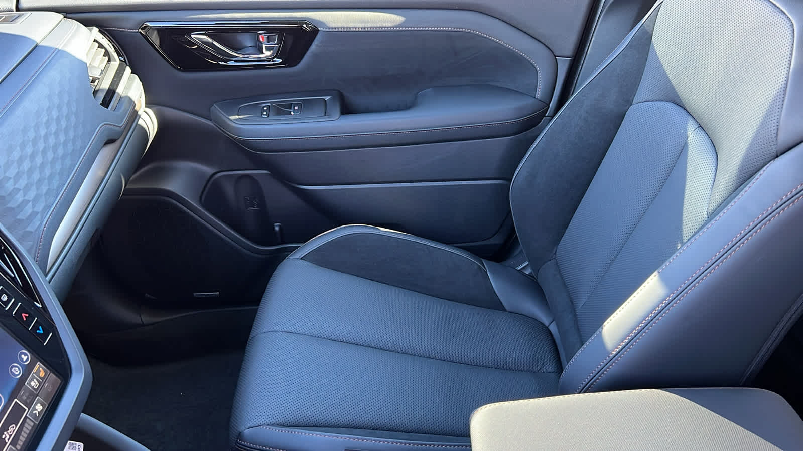 Thumbnail: 2026 Subaru Forester - 12