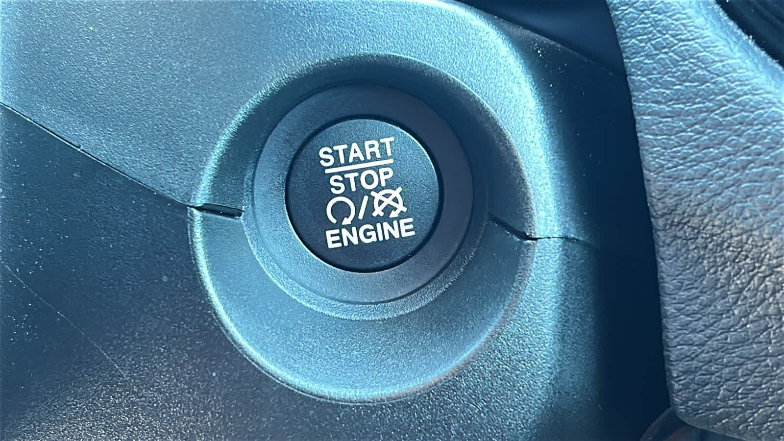 Thumbnail: 2020 Jeep Compass - 17