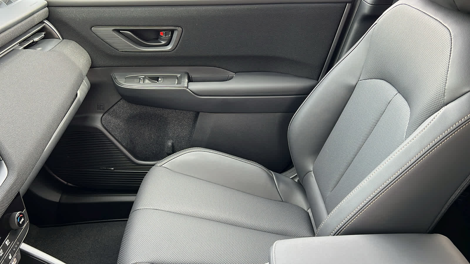 2026 Subaru Outback Limited - Photo 11