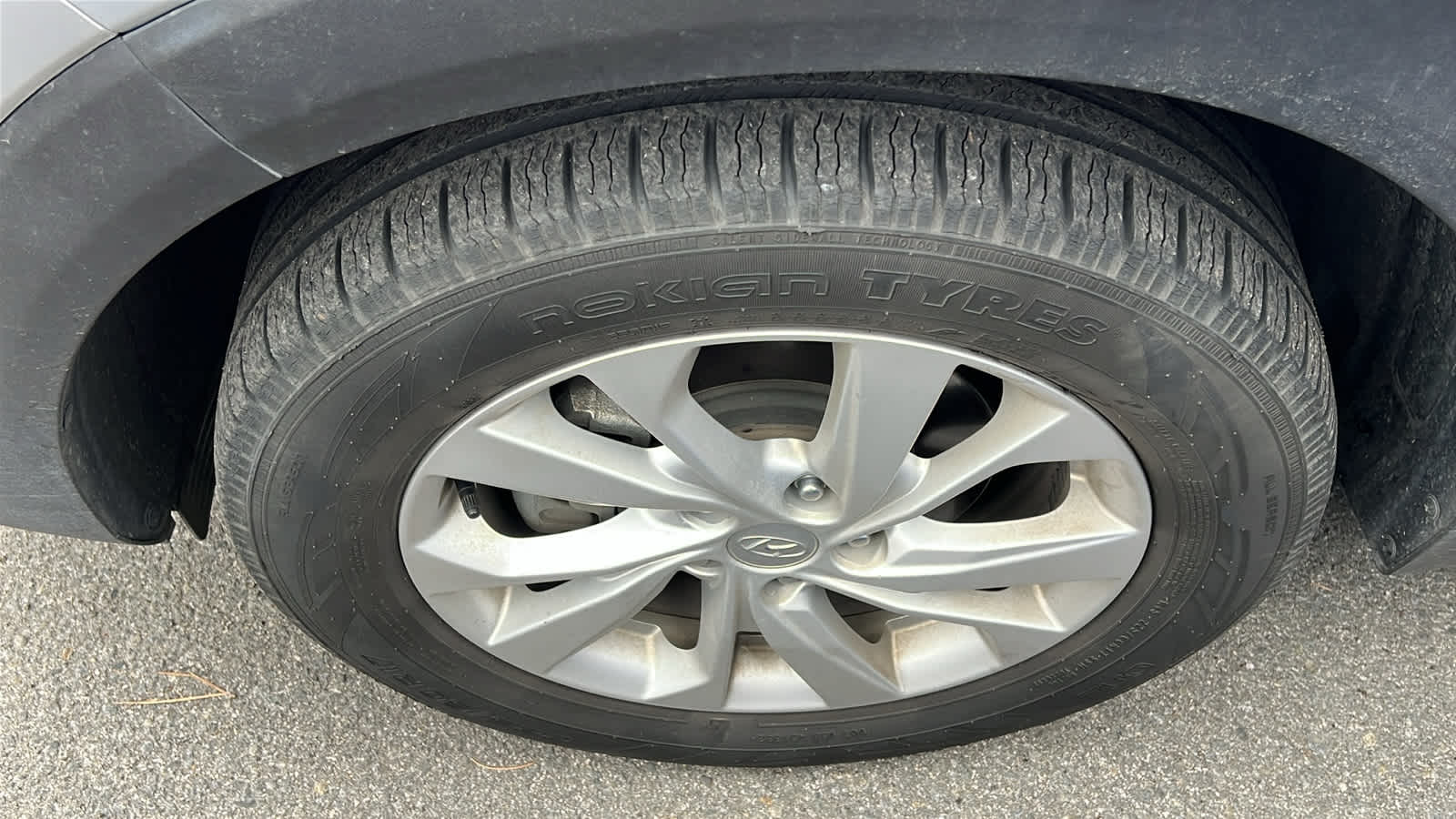 Thumbnail: 2019 Hyundai Tucson - 12