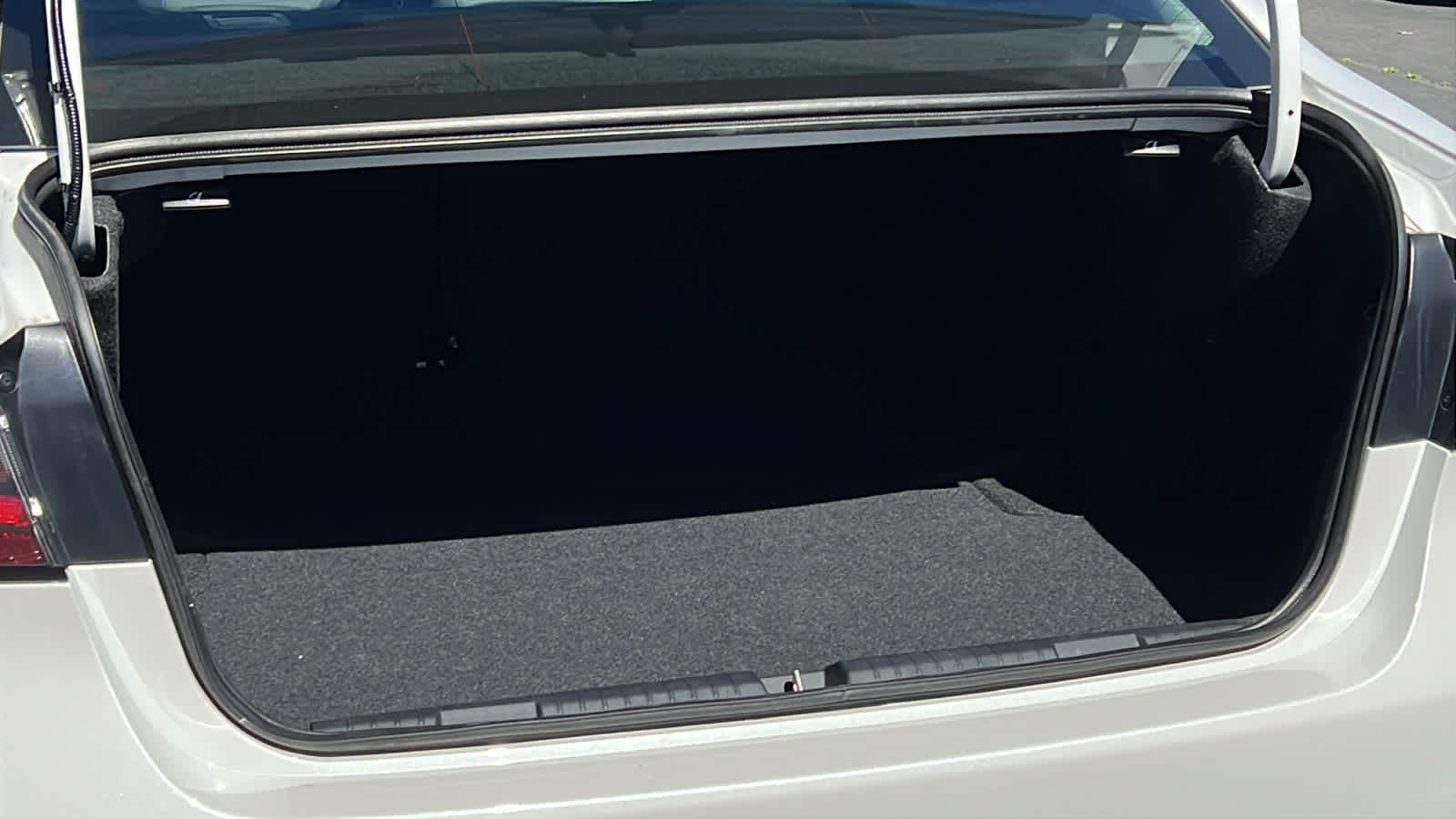 Thumbnail: 2025 Subaru Legacy - 28