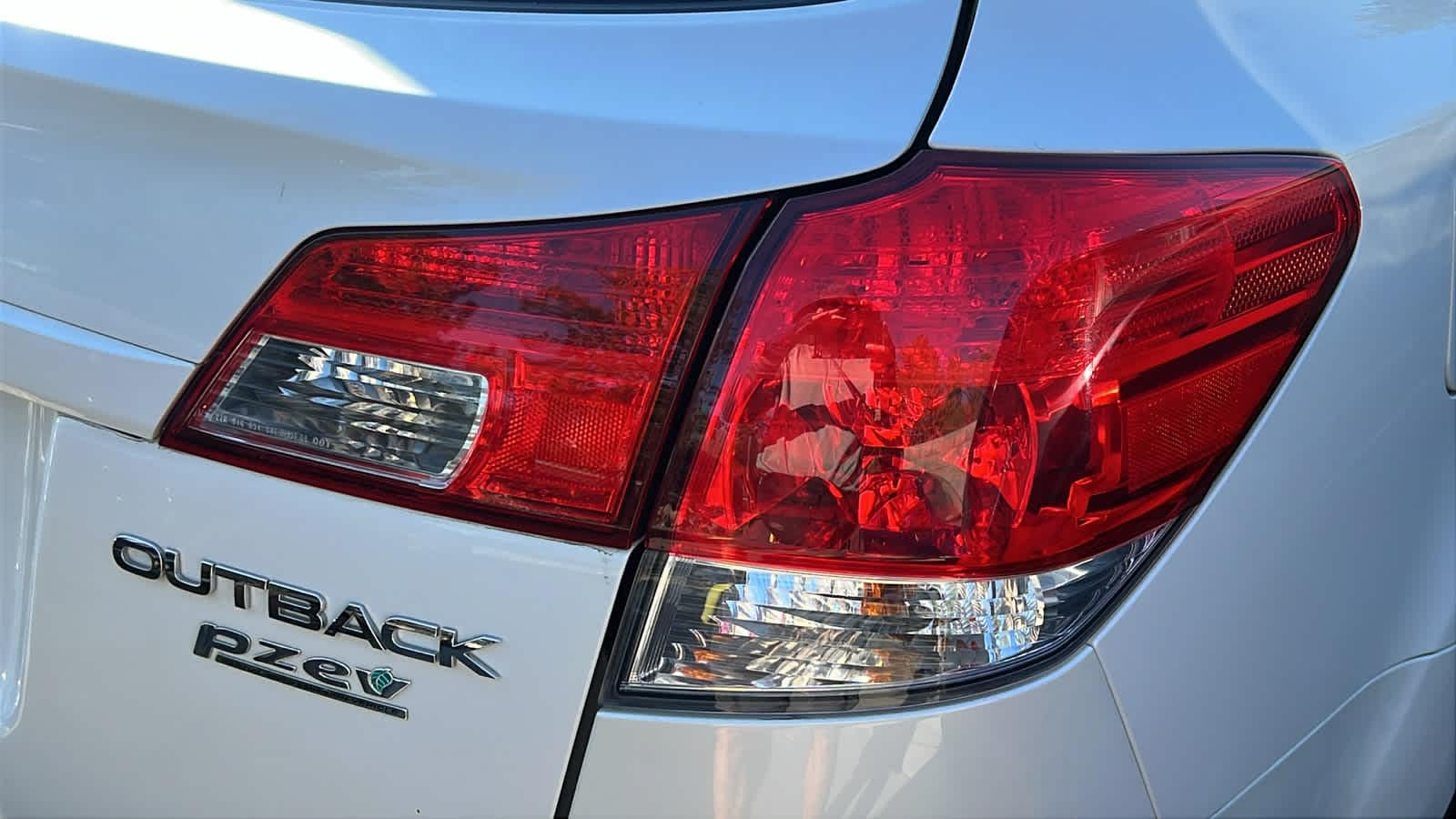 Thumbnail: 2010 Subaru Outback - 13