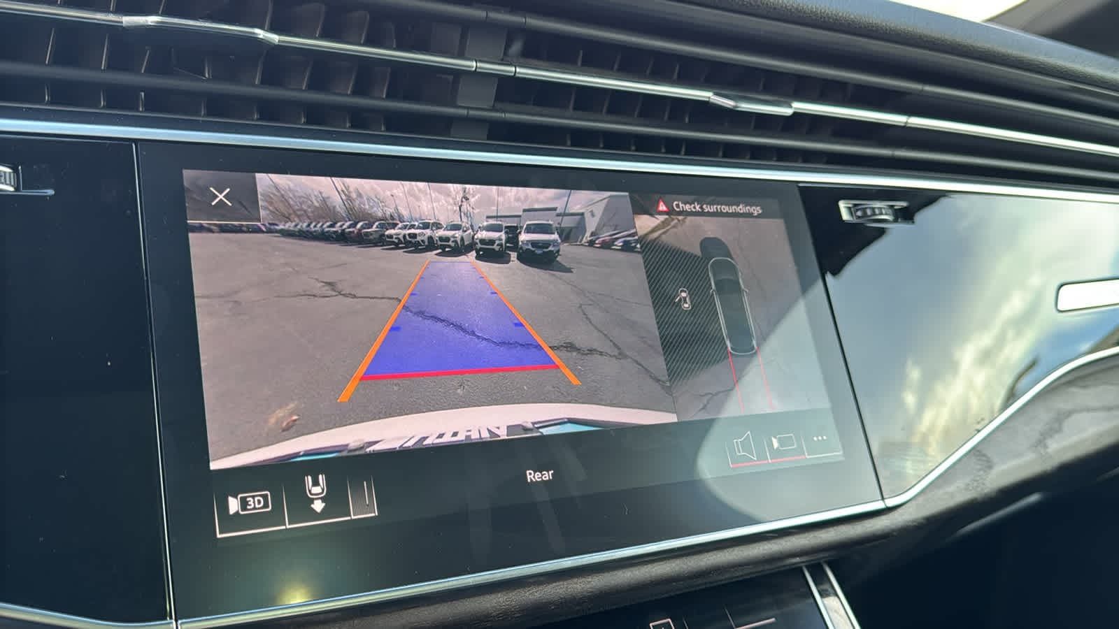 Thumbnail: 2020 Audi Q7 - 16