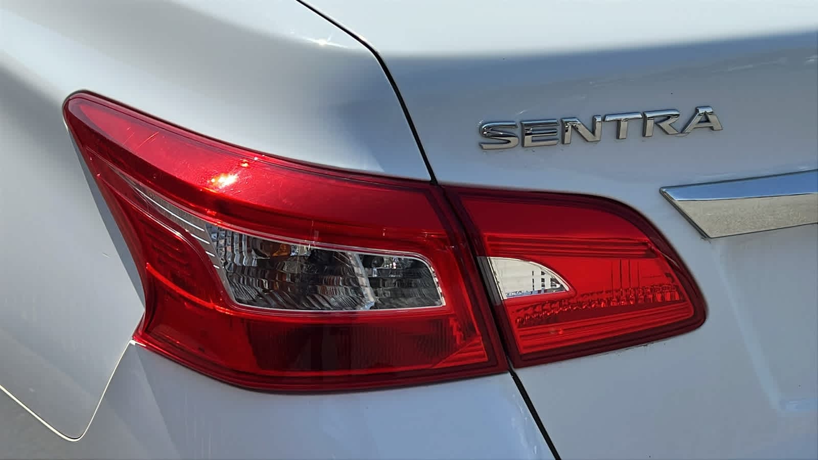 Thumbnail: 2017 Nissan Sentra - 14