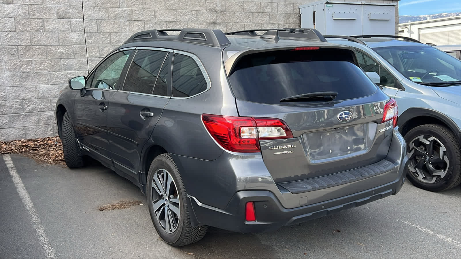 Thumbnail: 2018 Subaru Outback - 8