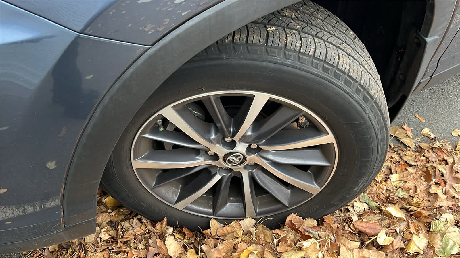 Thumbnail: 2019 Toyota Highlander - 3