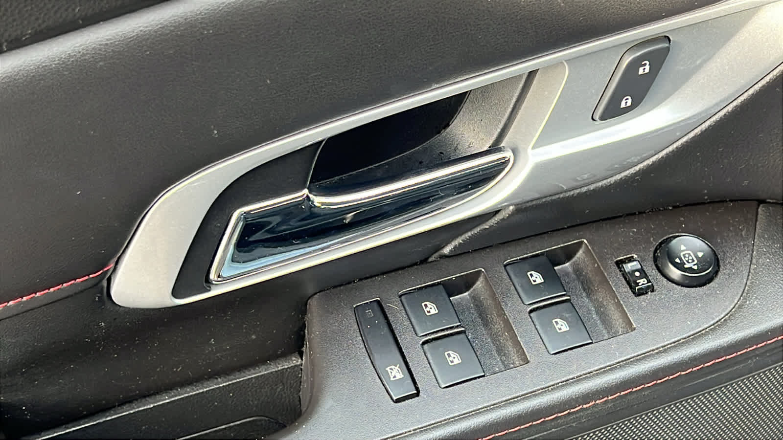 Thumbnail: 2015 GMC Terrain - 7