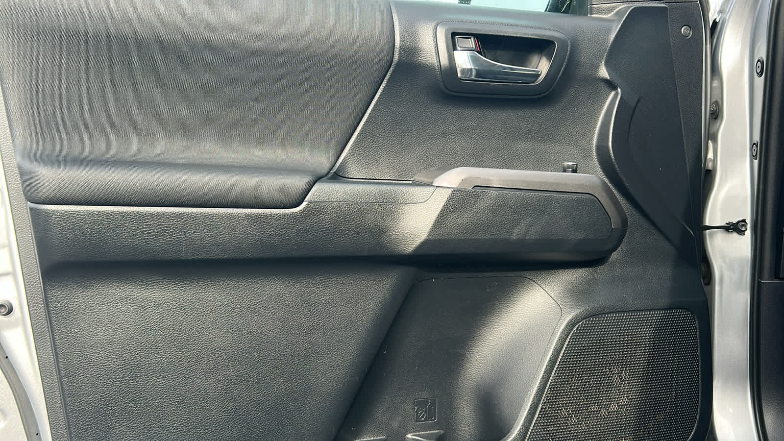 Thumbnail: 2018 Toyota Tacoma - 23