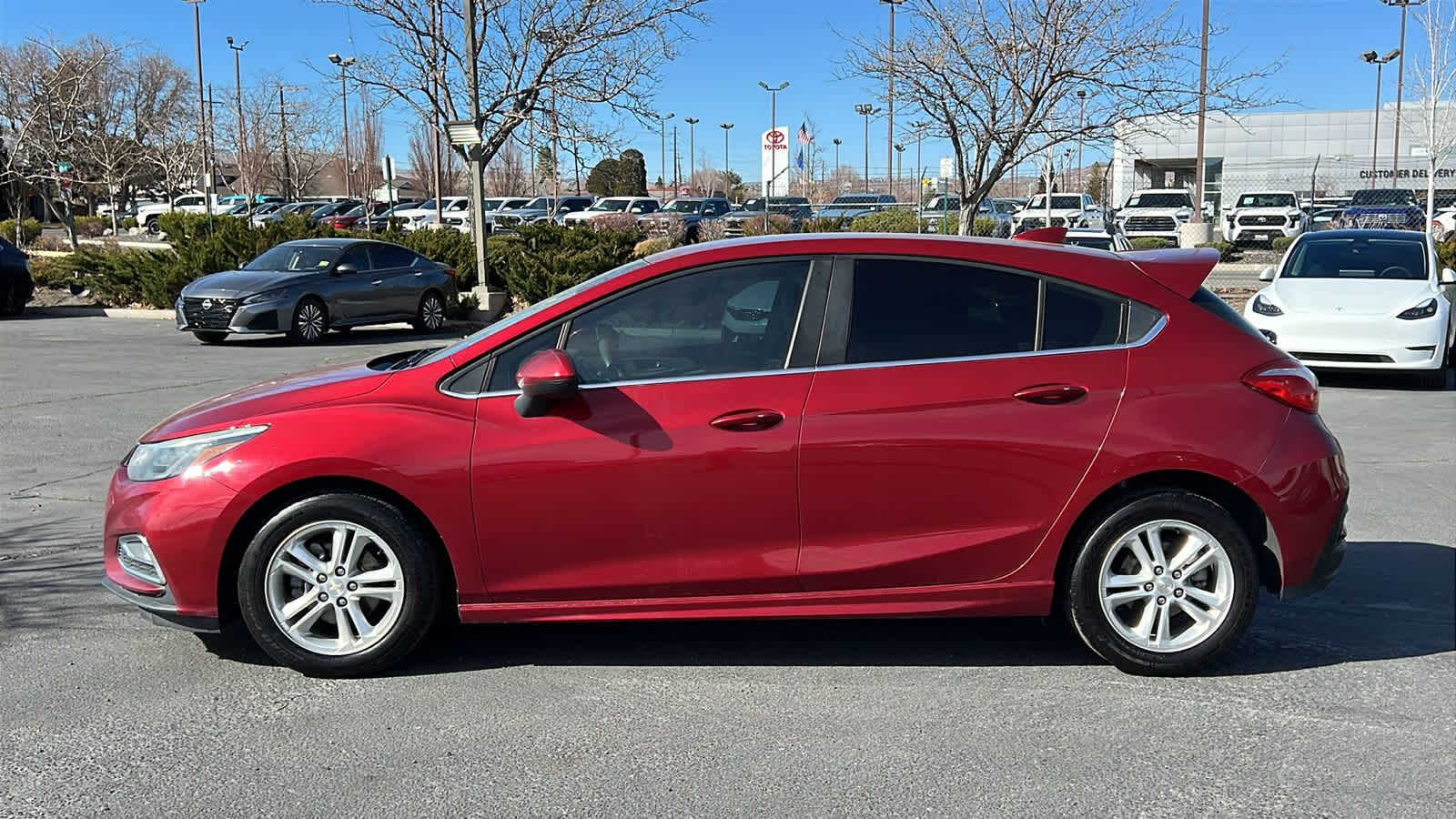 Thumbnail: 2018 Chevrolet Cruze - 8